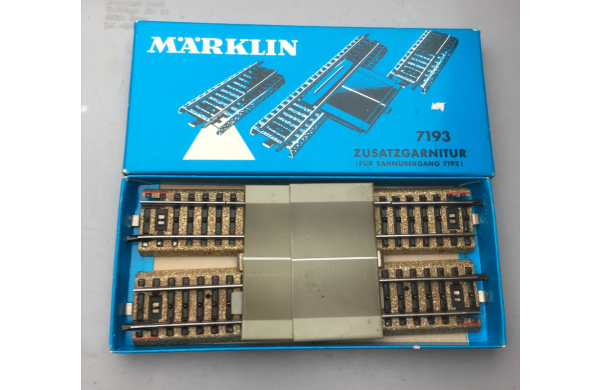 MÄRKLIN 7193, BAHNÜBERGANG SET